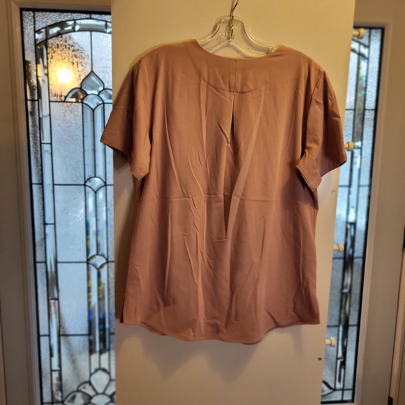 Health Pro Scrub Top - Picture 3 of 4